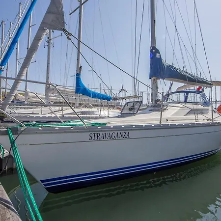 Sailboat Lovely Experience Πλωτό κατάλυμα